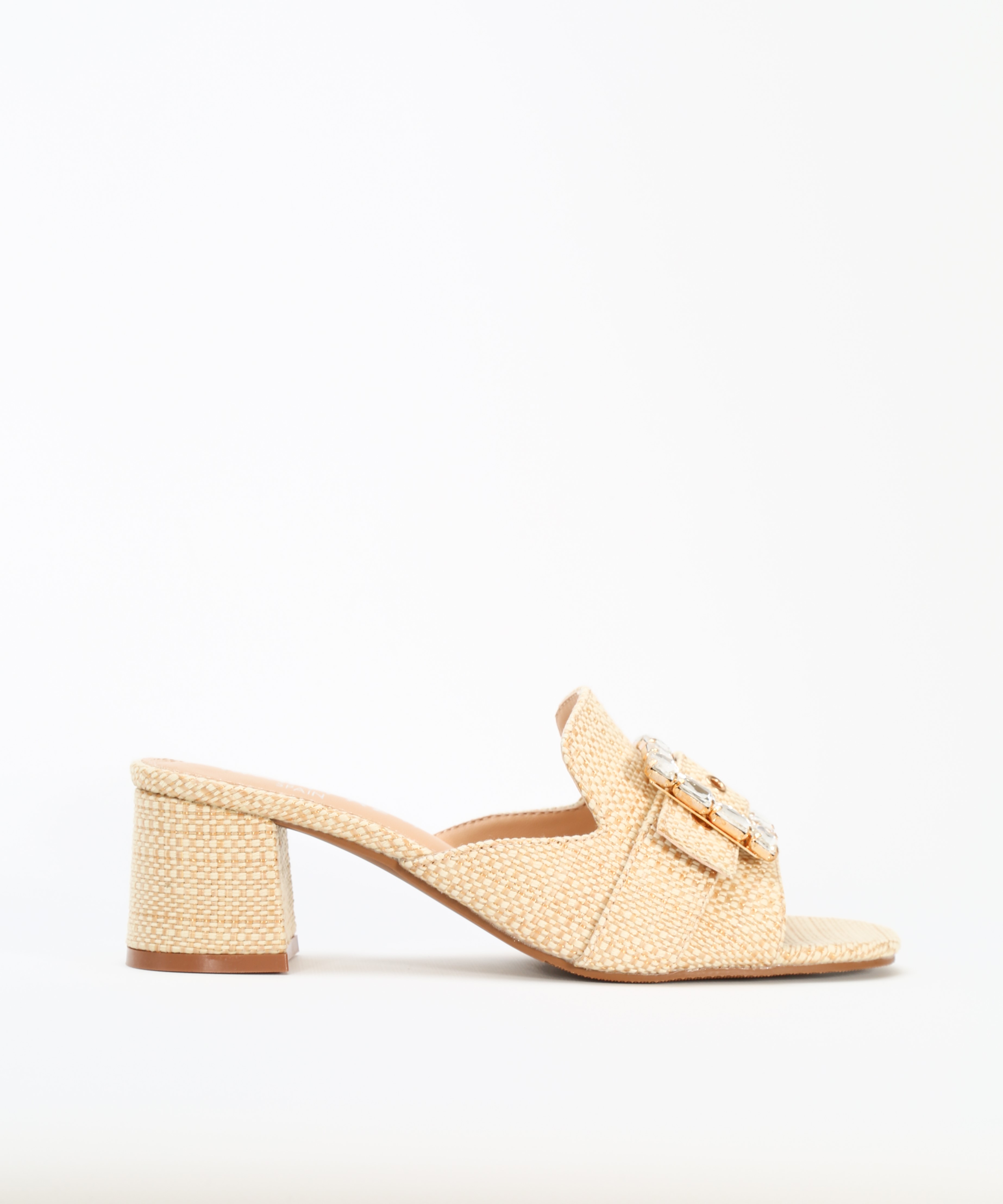 Sandalia tac&oacute;n detalle hebilla image number null